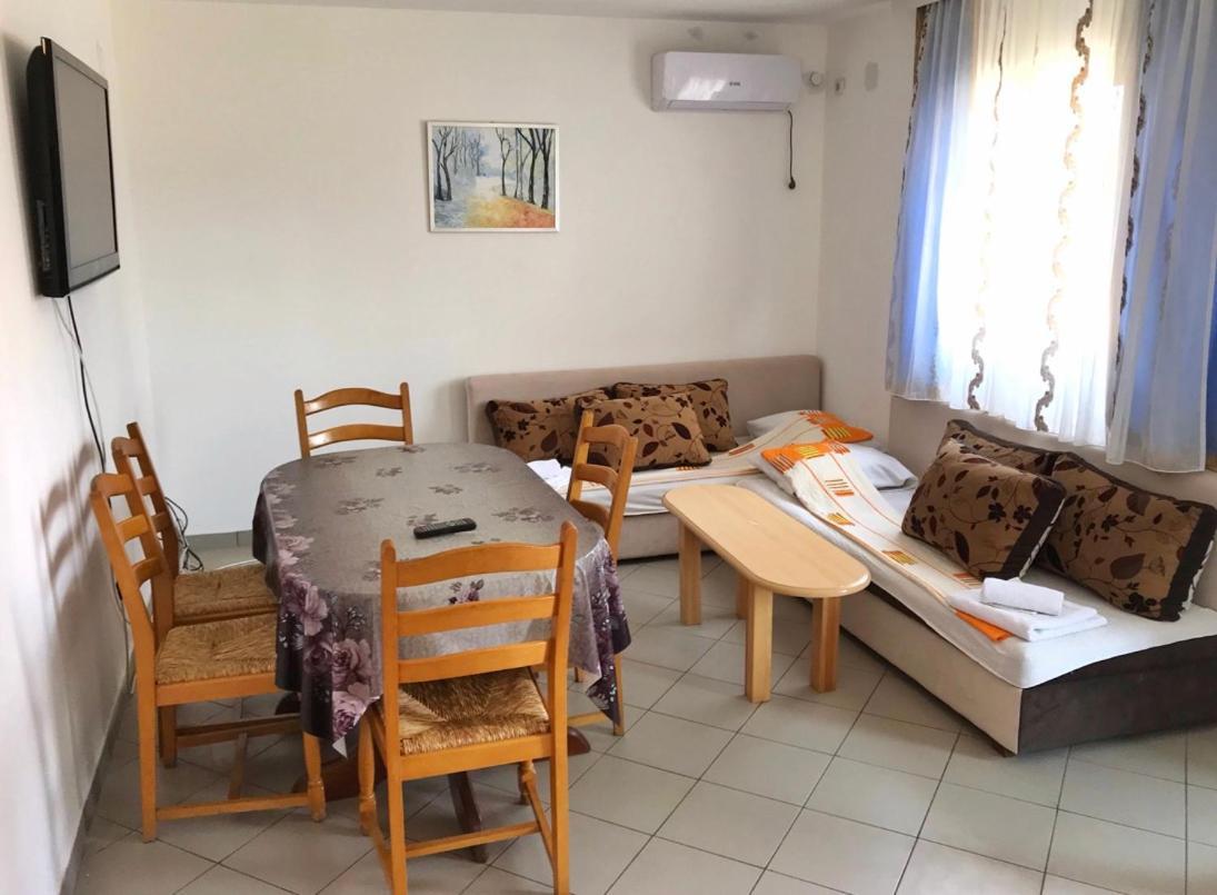Apartmani Novak - Srebrno jezero Veliko Gradište Exteriér fotografie